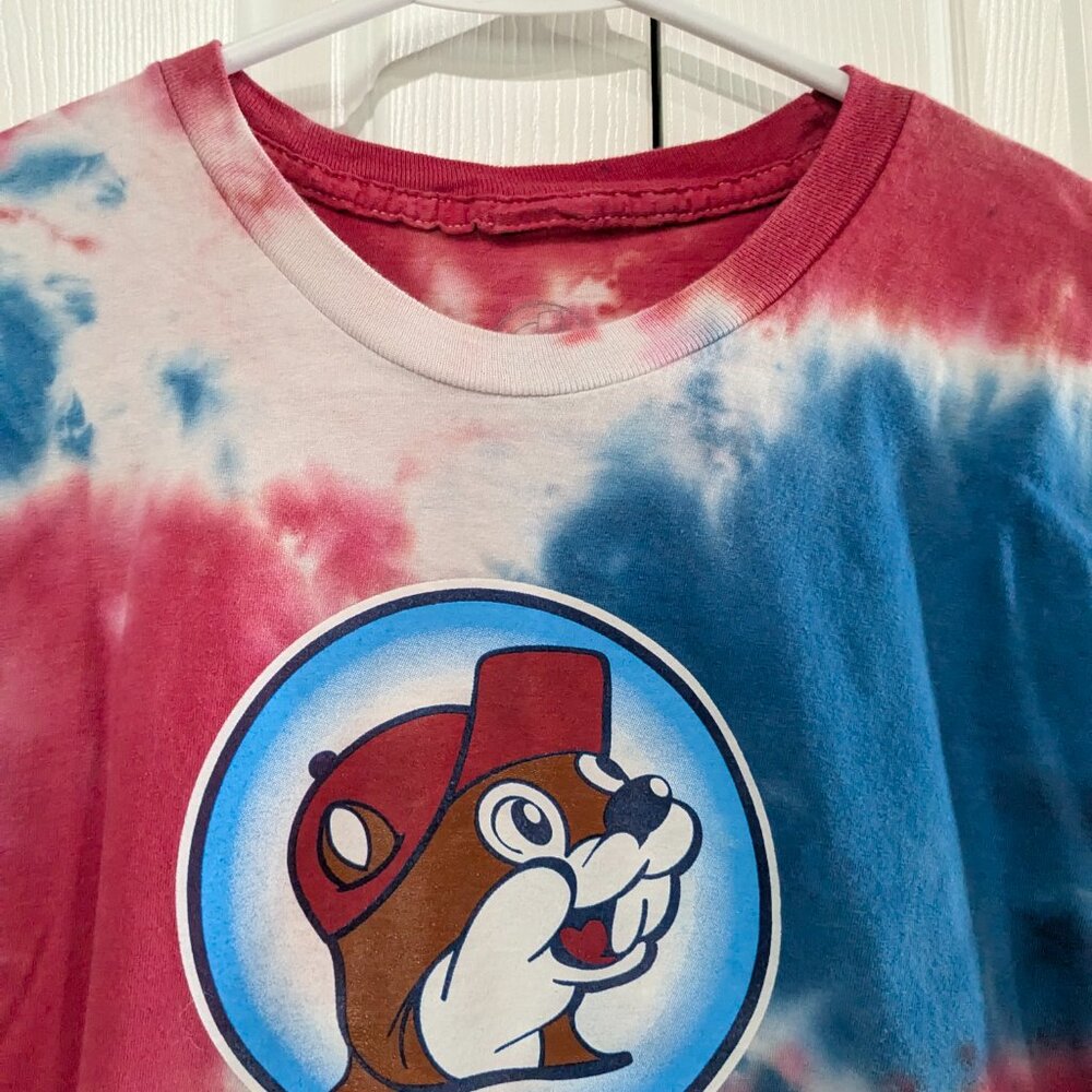 Buc-ee’s Tie Dye 4th of July T-Shirt Let's Get It Poppin' Red White Blue Medium - Picture 5 of 16